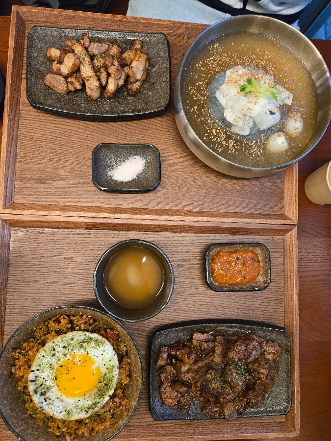 푸짐한 한 상 차림