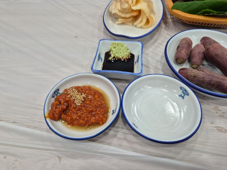 곁들임 찬 세팅