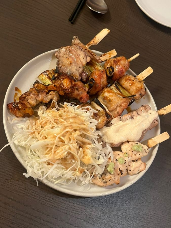 윤기가 흐르는 야키토리 모듬