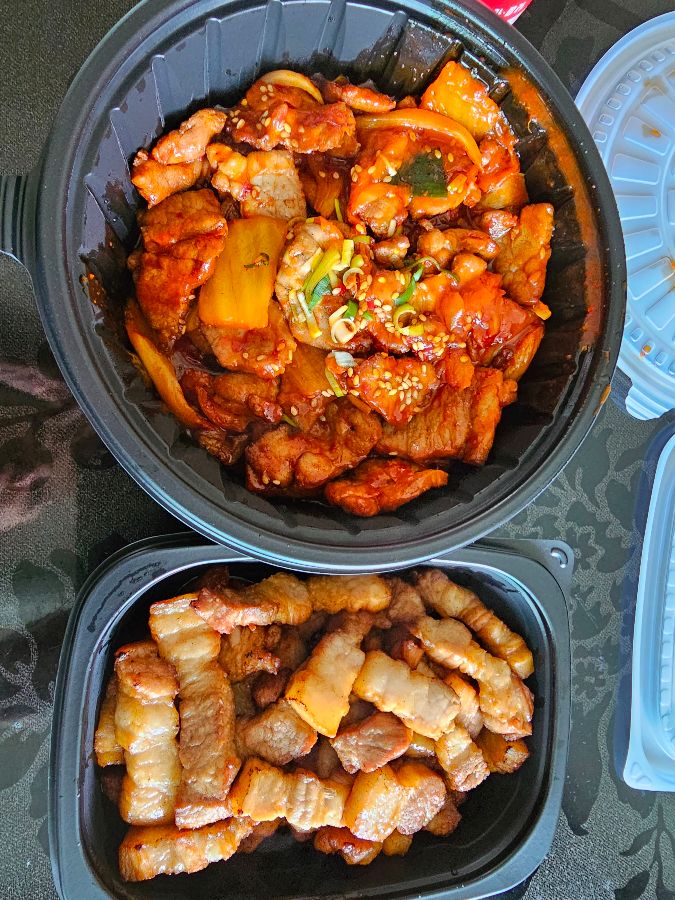 맛깔스러운 양념 돼지 고기