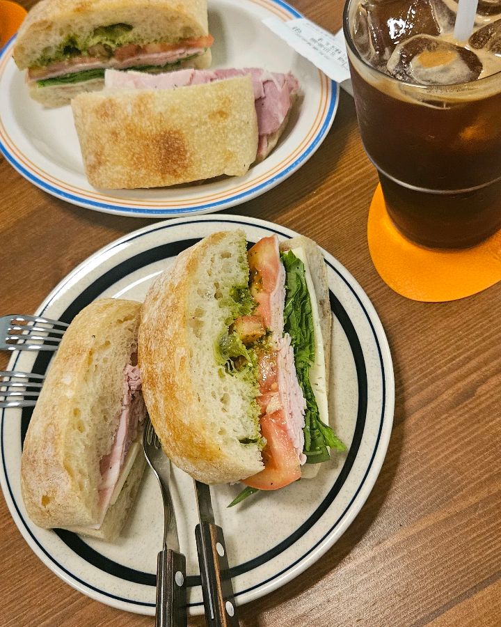 안목 샌드위치와 아이스 아메리카노