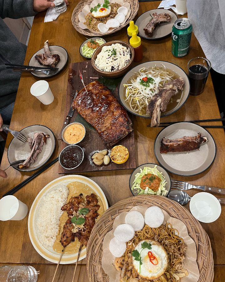 바이윤의 다채로운 메뉴 향연