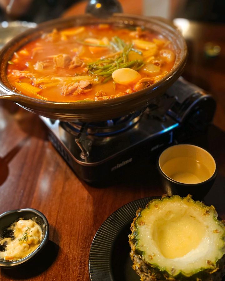 얼큰하고 깊은 맛이 일품인 곱도리탕