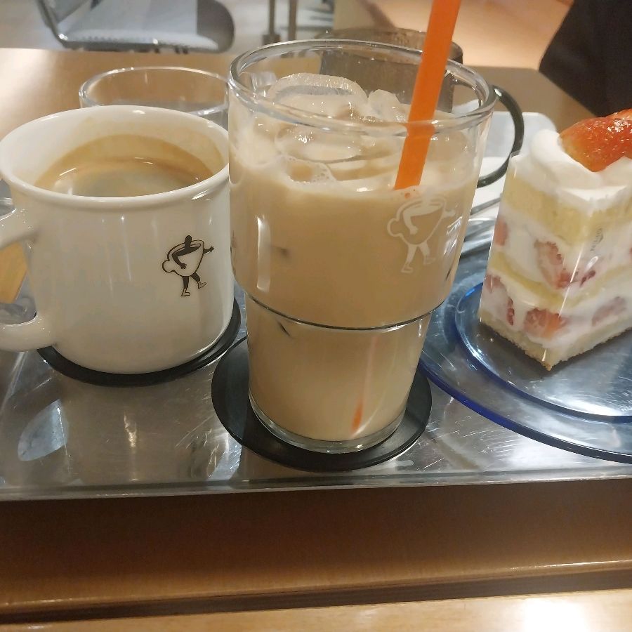 스튜디오 바치의 감각적인 테이블 세팅