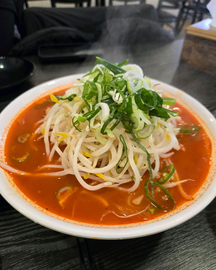 김이 모락모락 나는 짬뽕