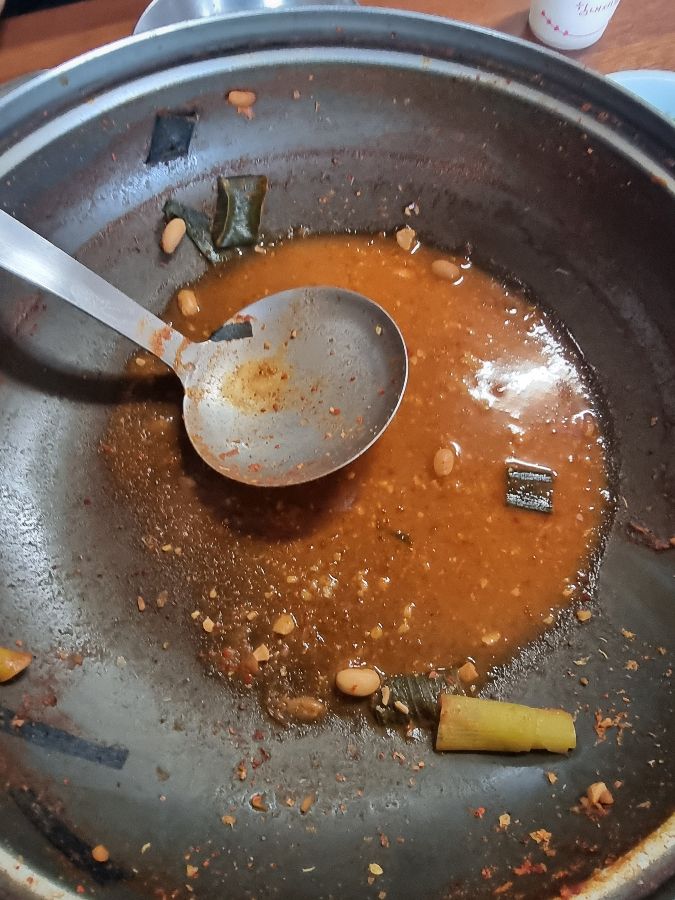 문정식당 돼지찌개 완뚝