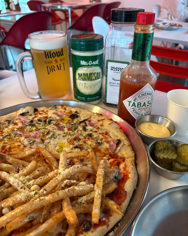 피자에 곁들여 먹을 수 있는 다양한 조미료