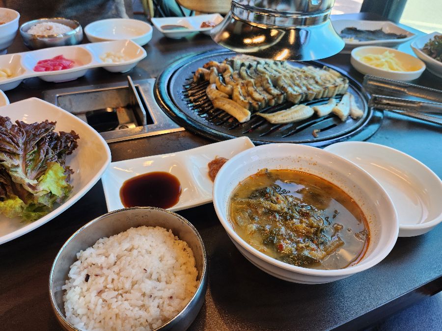 장어탕과 밥 한 공기