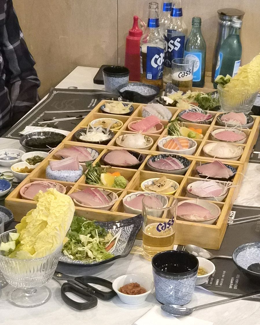 풍성한 사시미 한 상 차림