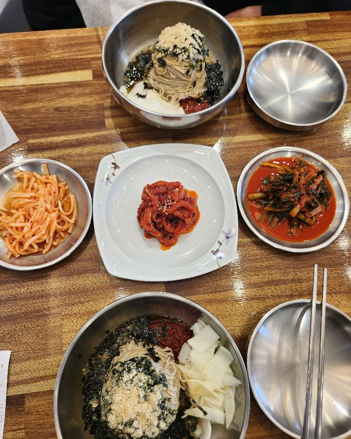 다채로운 곁들임 찬