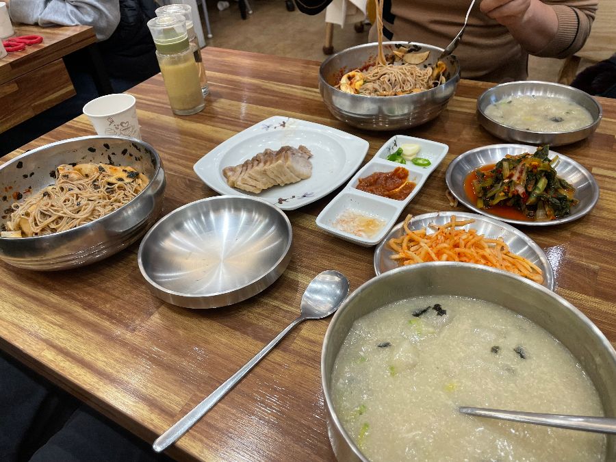 푸짐한 한 상 차림