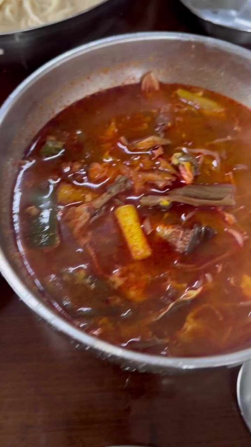 뚝방국수의 육개장