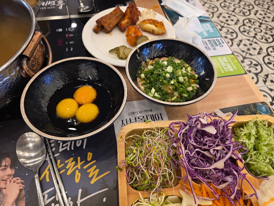 샤브샤브와 곁들여 먹을 수 있는 다양한 소스