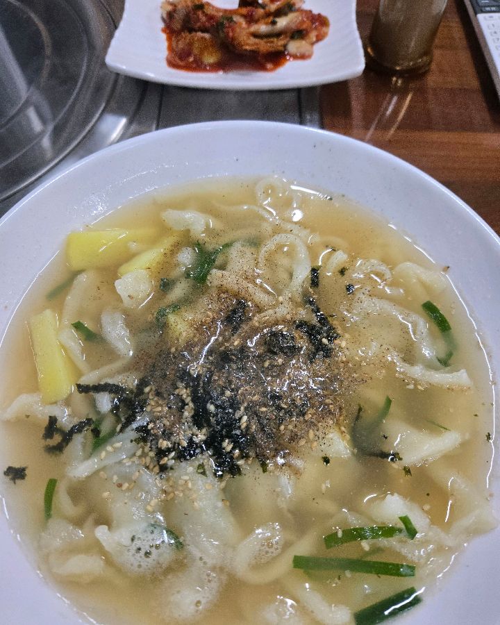 맑은 칼국수