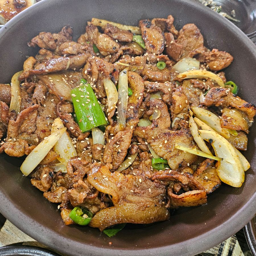 윤기가 흐르는 제육볶음