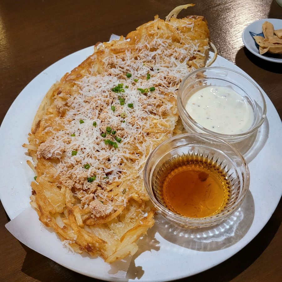 겉은 바삭하고 속은 촉촉한 명란 소보로 감자전