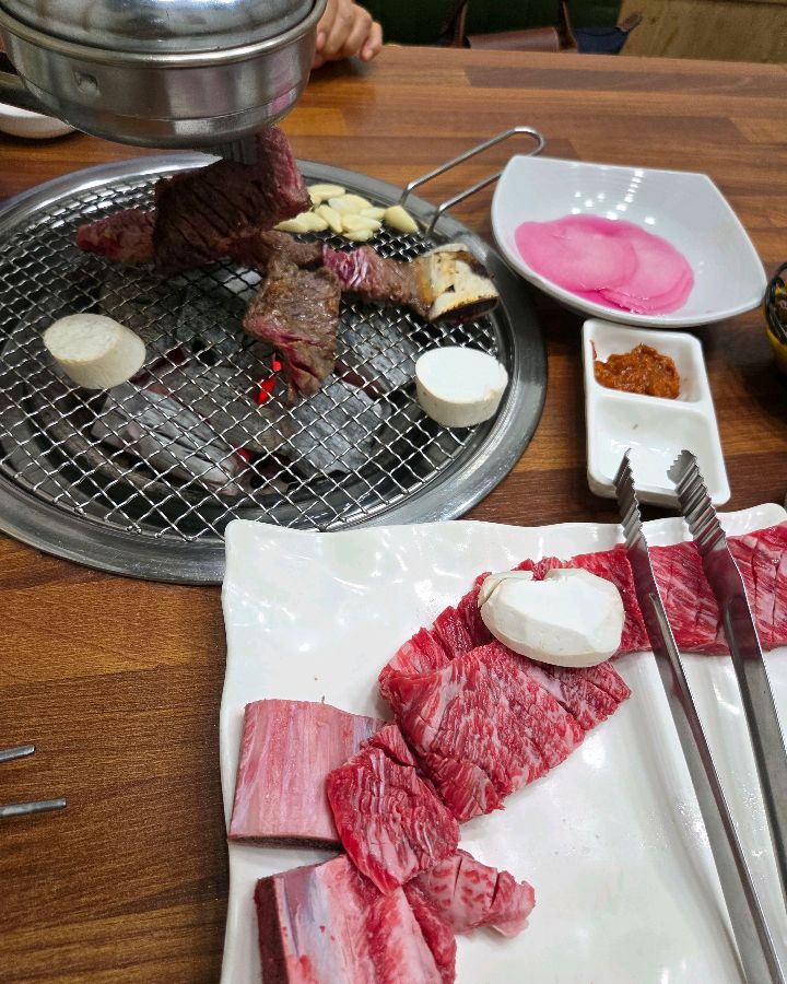 다 익은 소고기를 맛보는 순간