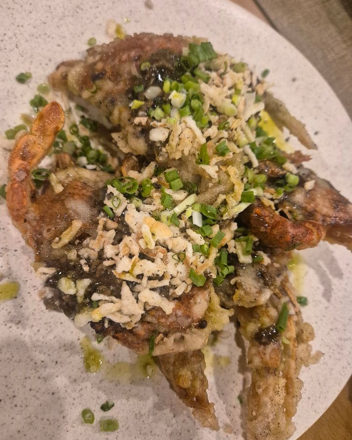 바삭하게 튀겨진 소프트크랩