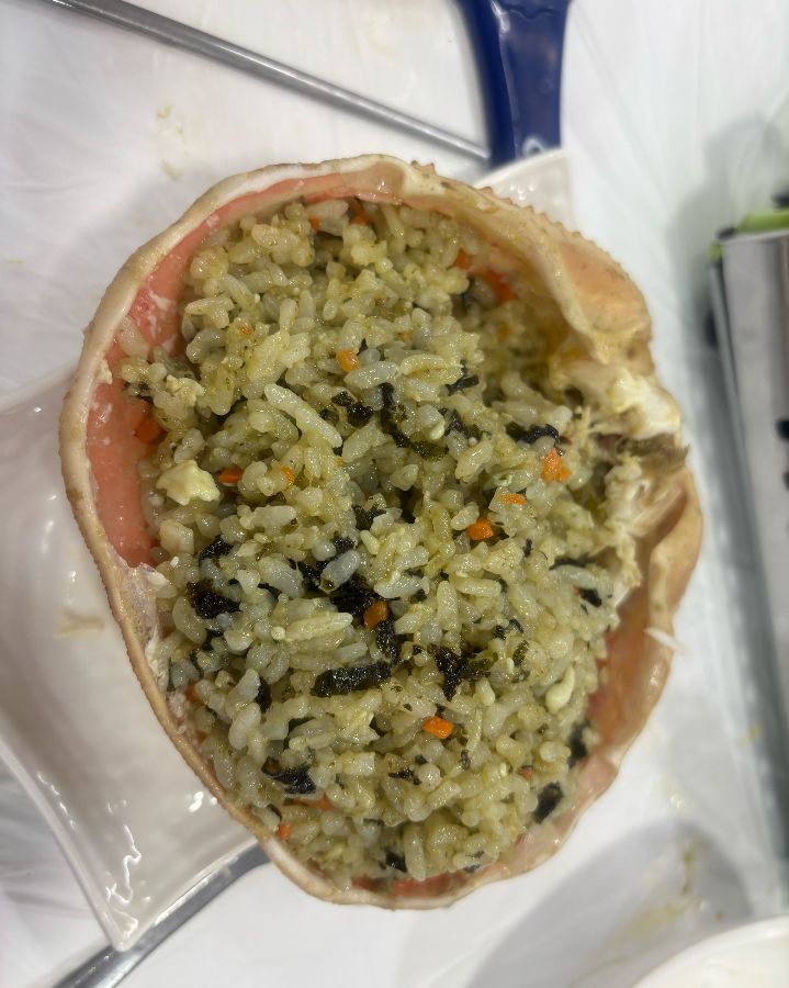 고소한 풍미가 일품인 게딱지 볶음밥