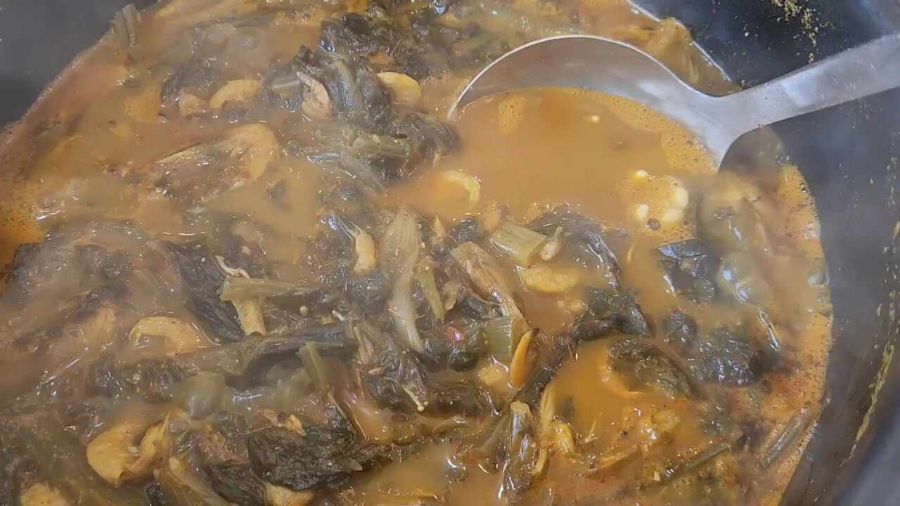 시래기와 메기가 듬뿍 들어간 메기탕