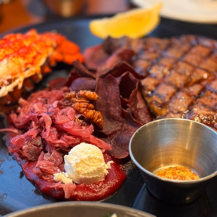 스테이크와 랍스터, 가니쉬의 조화