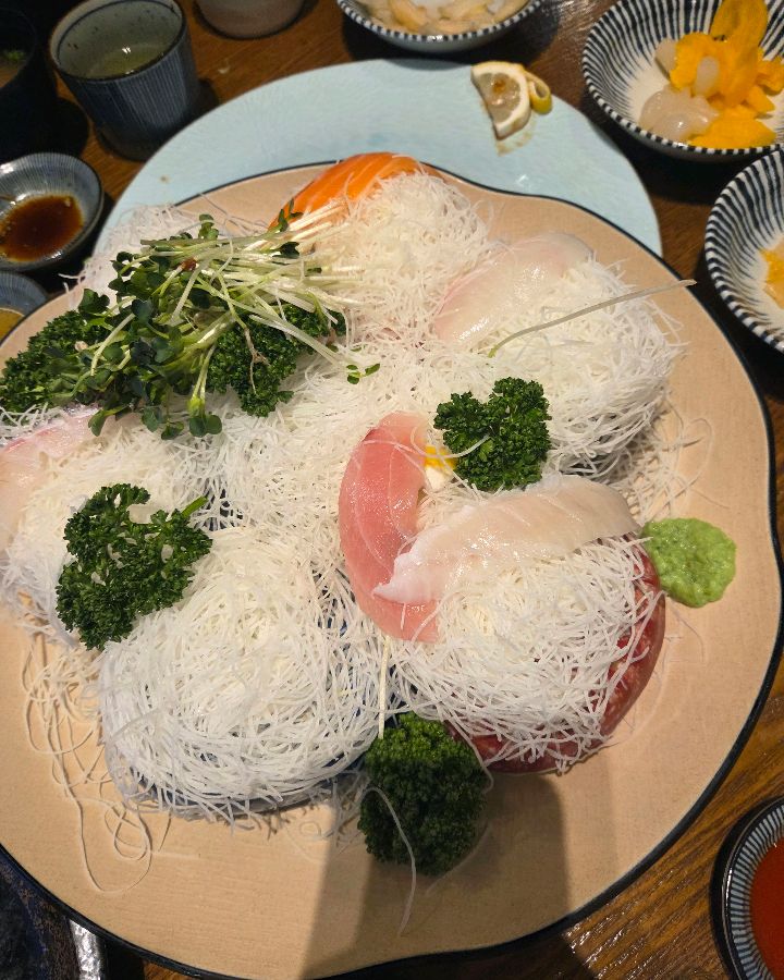 눈으로도 즐거운 모듬 사시미