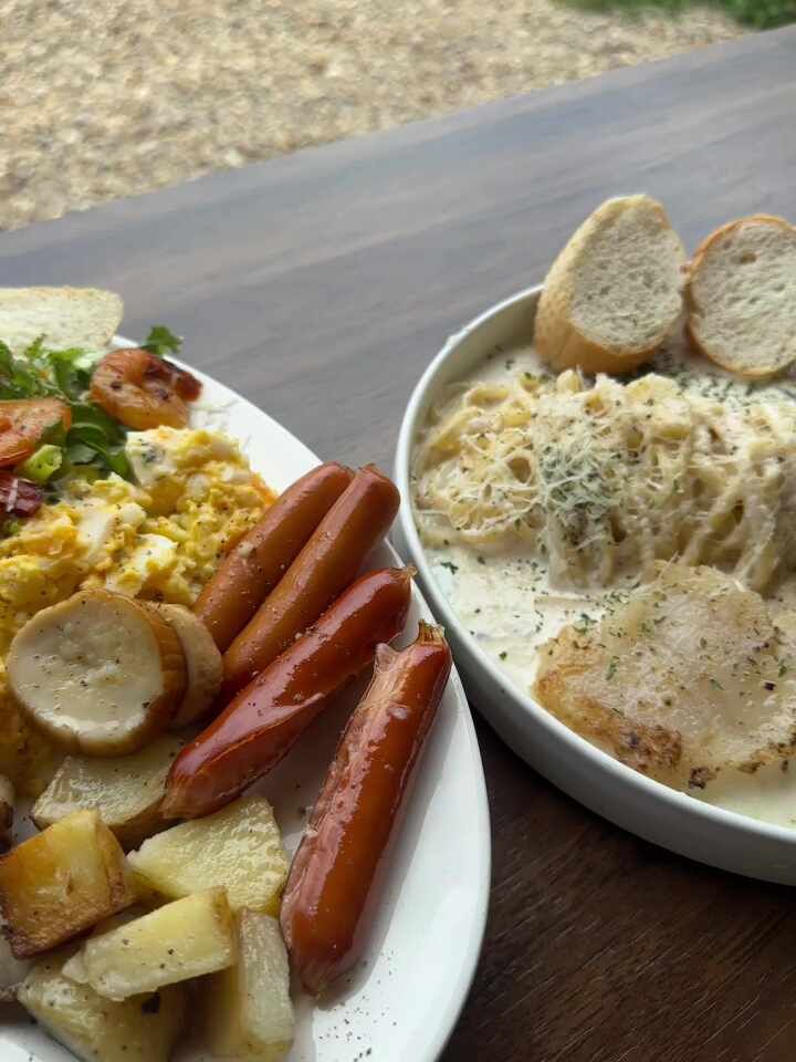 옐로우스톤 플래터와 관자 크림 파스타