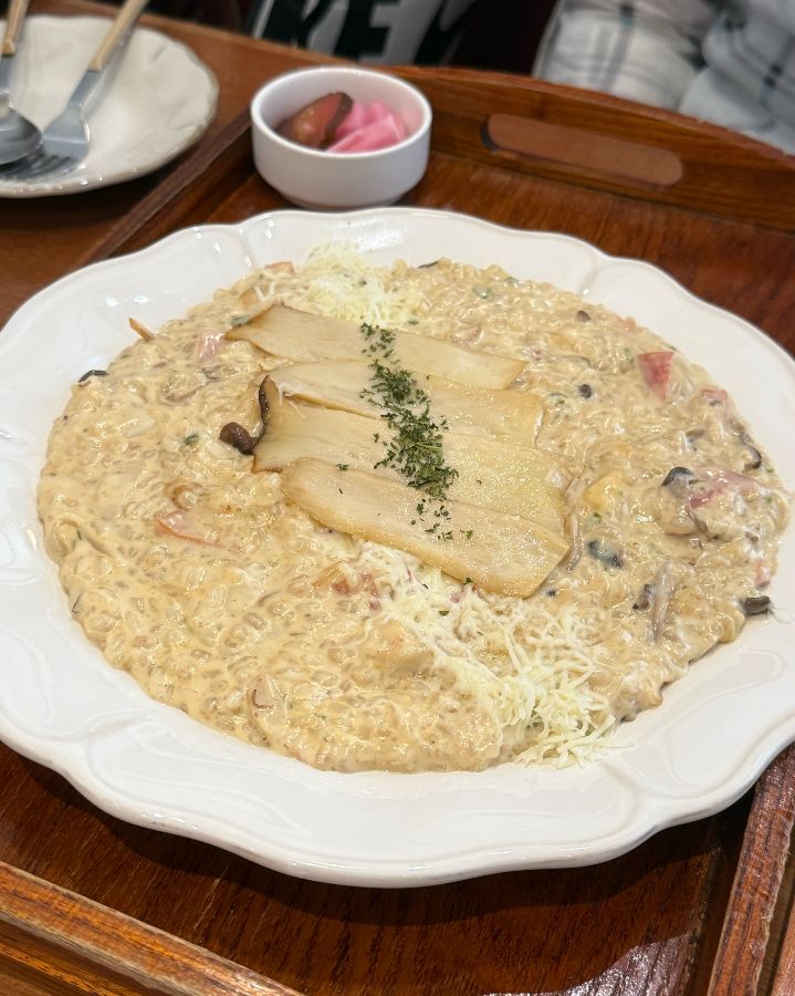 고소하고 부드러운 풍미가 일품인 크림 리조또