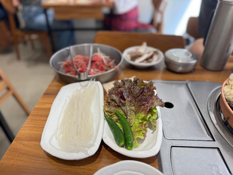 나바호 버섯집 상차림