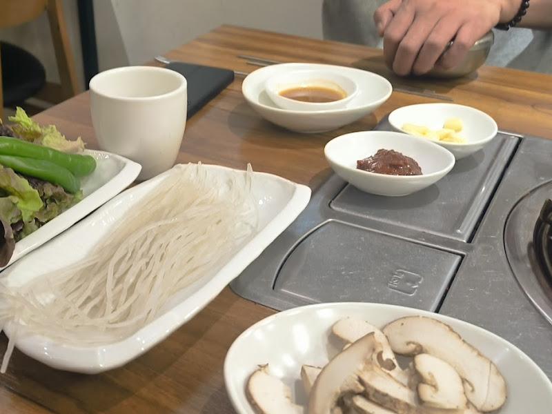 나바호 버섯집 테이블 세팅