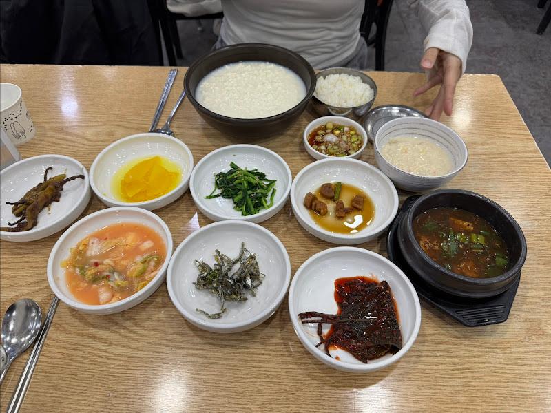 순두부 백반 한상차림