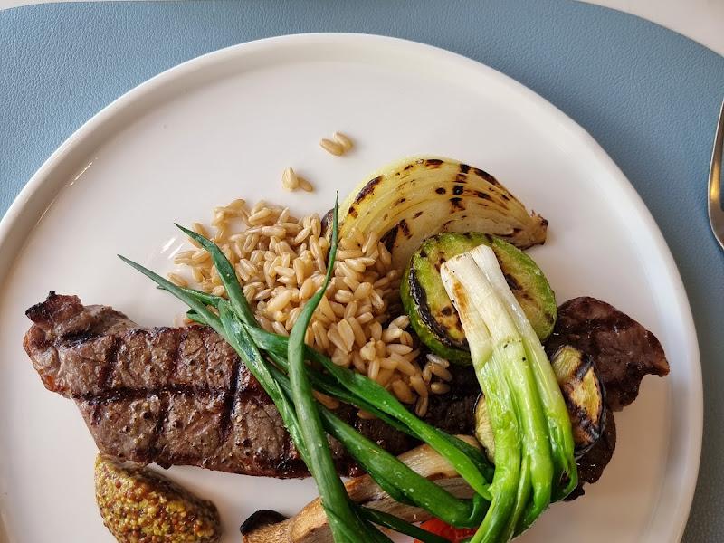 스테이크와 가니쉬