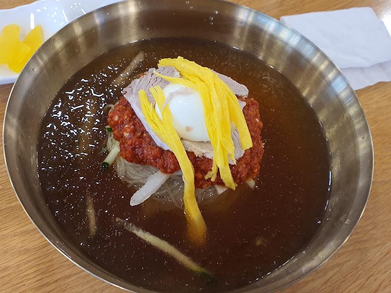 비빔밀면 단독샷