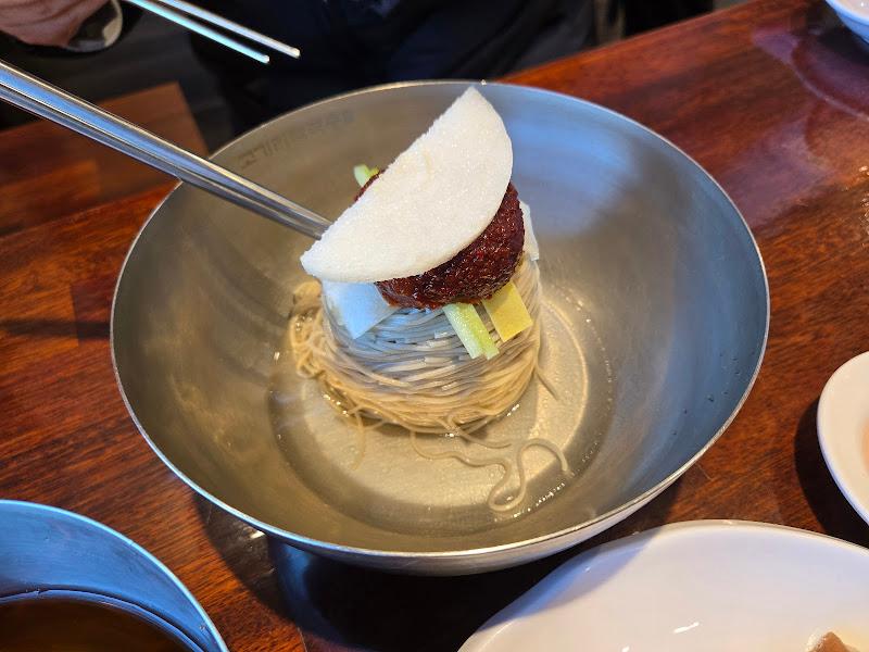 물 막국수 근접샷