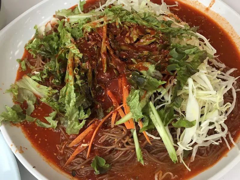 쟁반 막국수의 비주얼