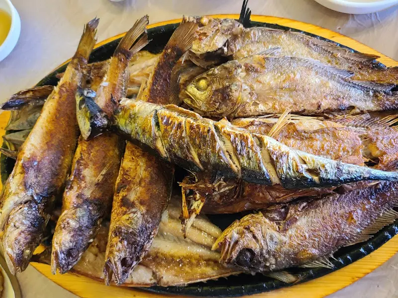 모듬 생선구이의 클로즈업 샷