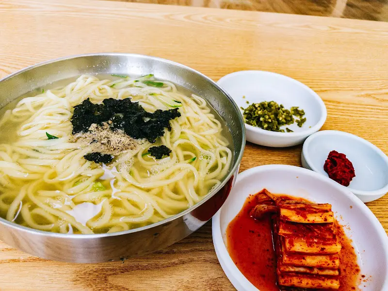 깔끔한 국수