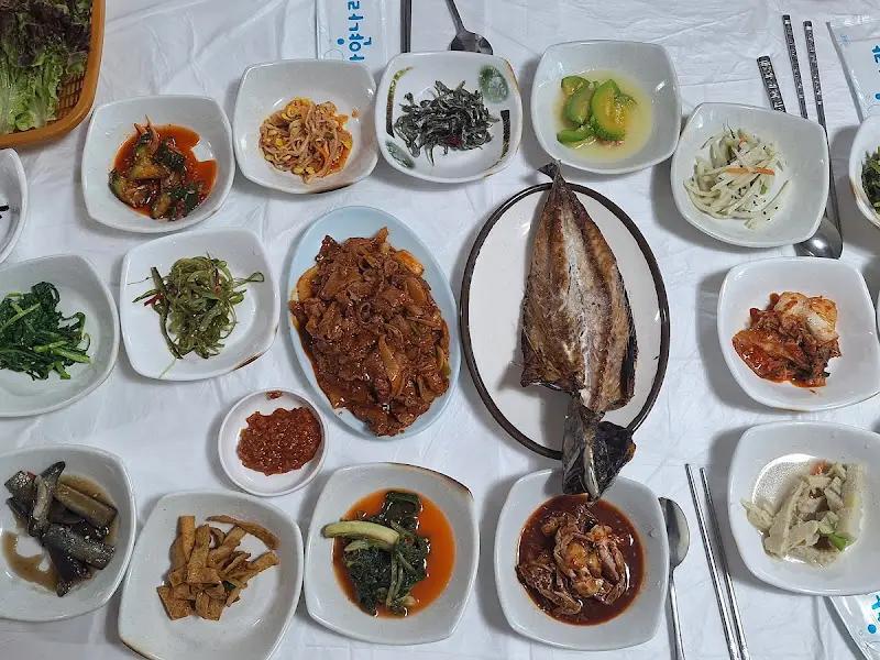 용문가든 백반정식 한상차림