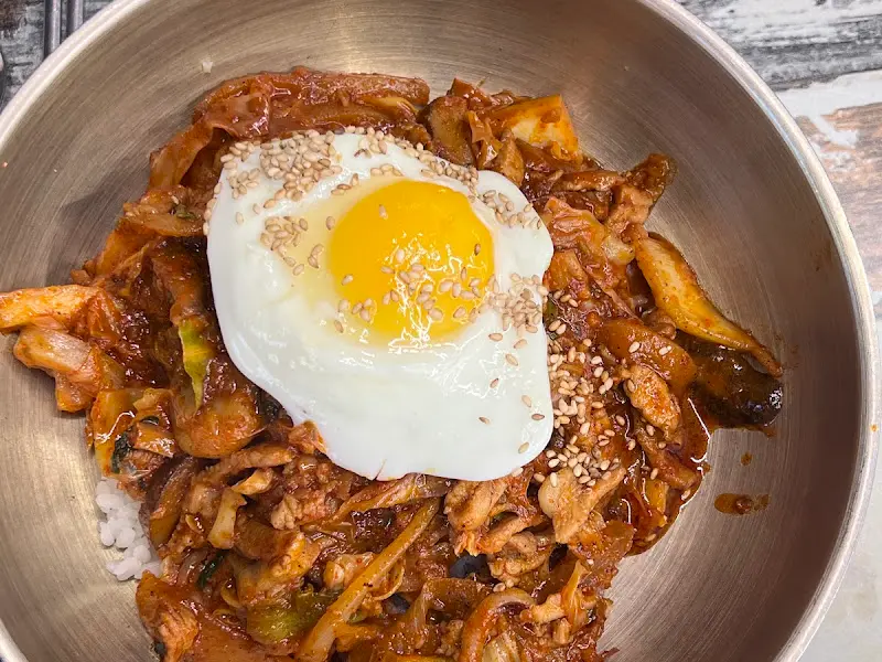 다시 봐도 먹음직스러운 중화비빔밥