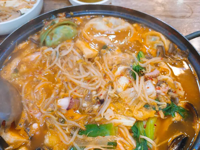 밀밭사랑 내부 전경