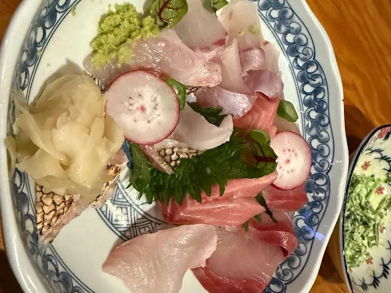 다채로운 사시미 모듬