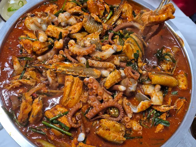 푸짐한 쭈꾸미 볶음