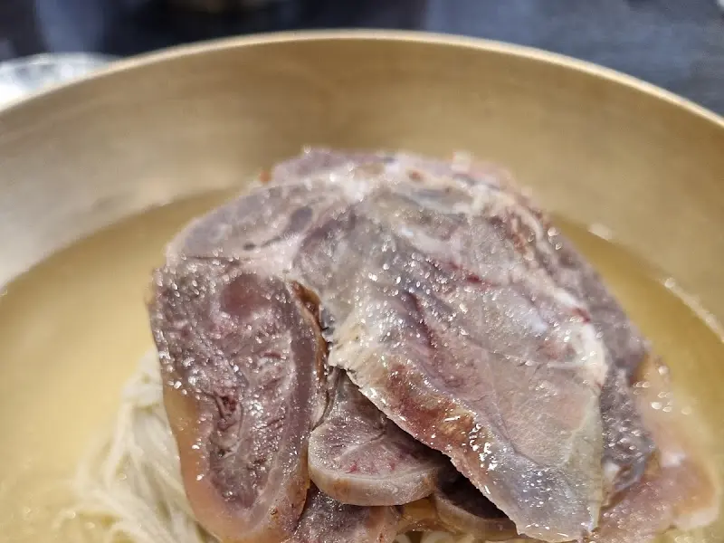 평양냉면 고기 고명