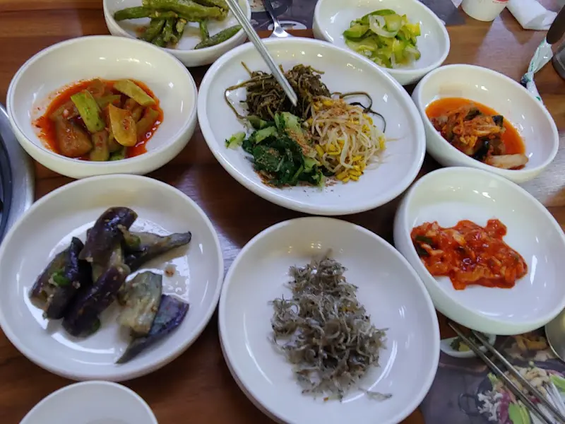 다채로운 밑반찬