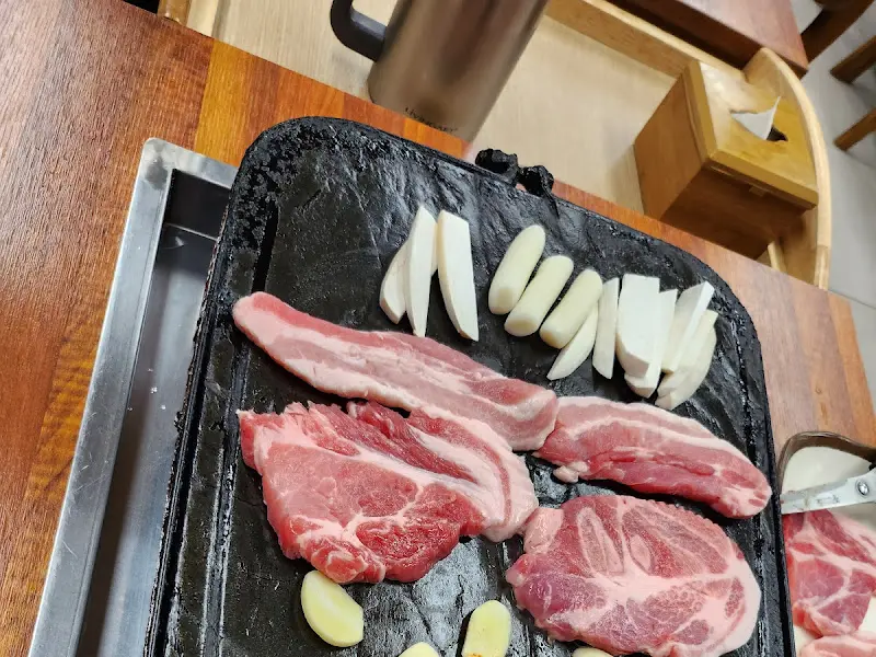 구워먹는 돼지고기