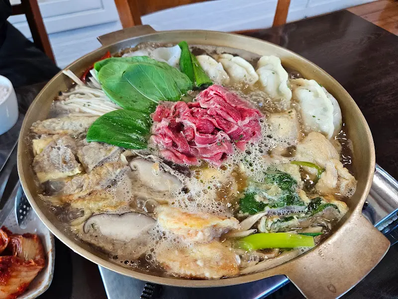 보글보글 끓는 전골