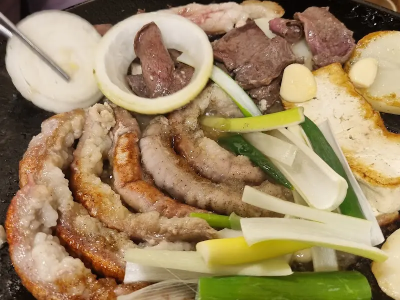 노릇하게 구워진 곱창