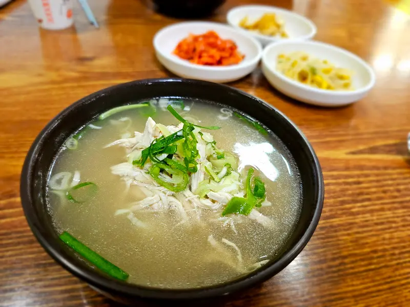 닭국밥과 반찬