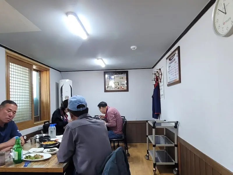 식당 내부 풍경