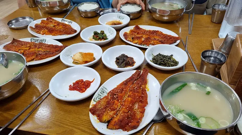 황태구이와 반찬들